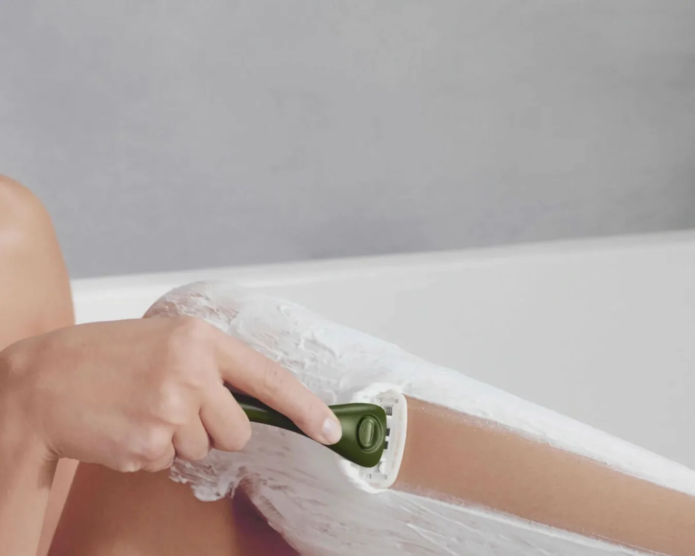 Estrid razor shaving product in use